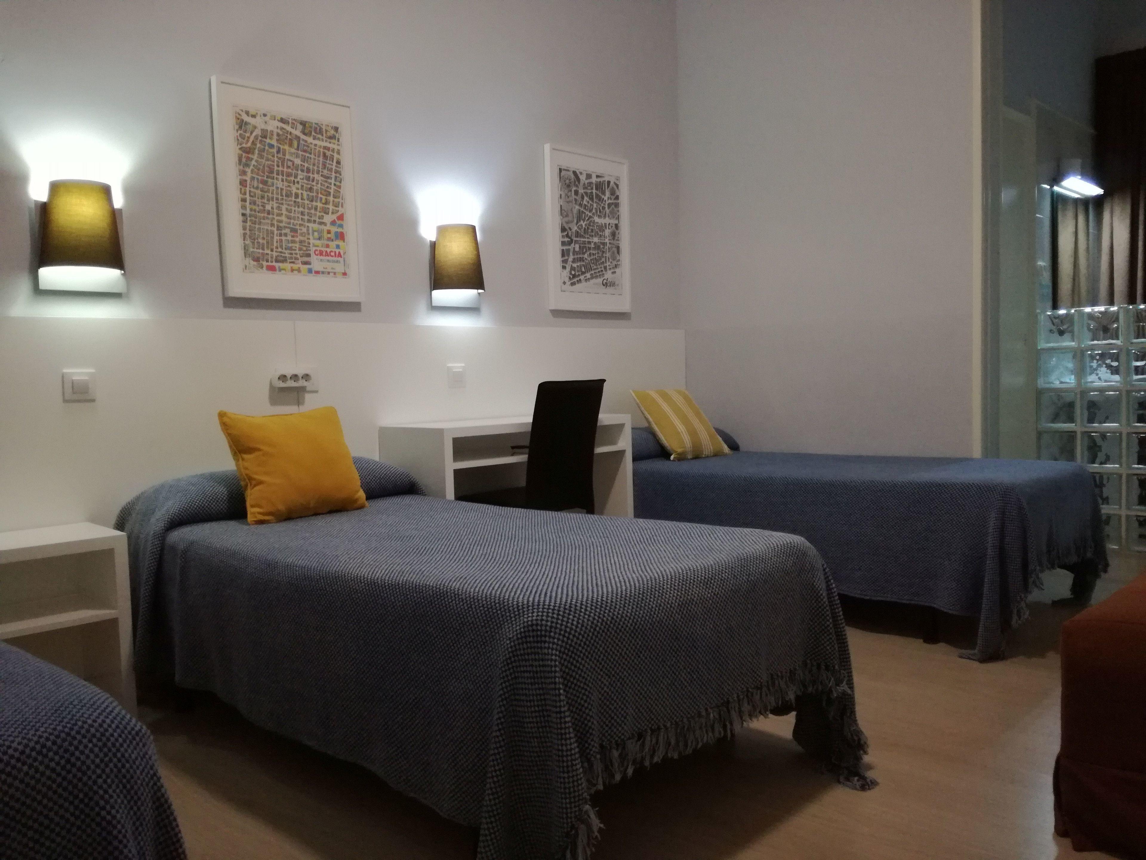 Hostal Lesseps — Fotos 1